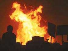 كارخانه رنگ سیمین‌دشت شهریار در آتش سوخت