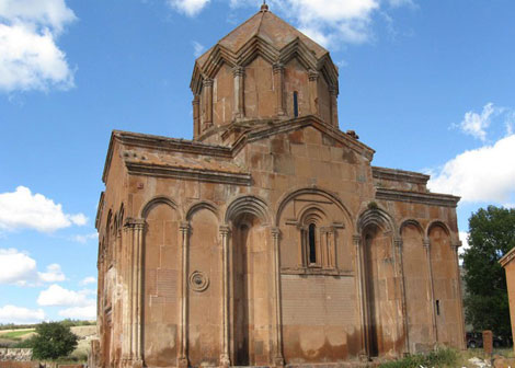 جاذبه های گردشگری ارمنستان,ارمنستان,مکانهای تفریخی ارمنستان