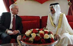هشدار وزیر دفاع آمریکا به پادشاه بحرین : زمان به سود ایران است ، کوتاه بیایید
