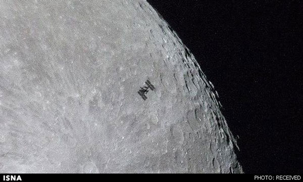 عبور ایستگاه فضایی از مقابل ماه(+عکس)