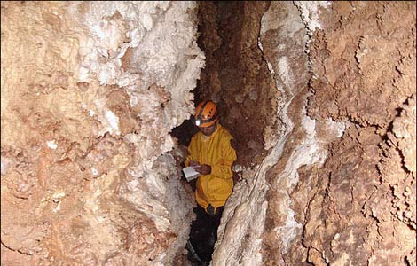 خطرناک ترین غار عمیق ایران