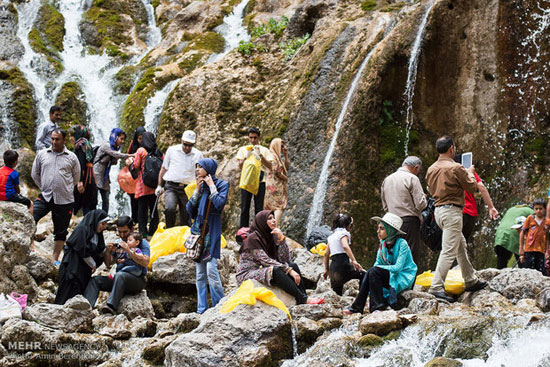 پاکسازی طبیعت آبشار مارگون