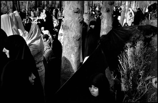 (تصاویر) انقلاب به روایت عکاس فرانسوی؛ تهران(1)
