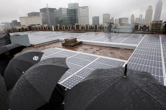 ساخت سلول خورشیدی که از قطره های باران انرژی می گیرد