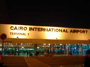 بازداشت 6 ایرانی در فرودگاه قاهره به دلیل داشتن گذرنامه جعلی