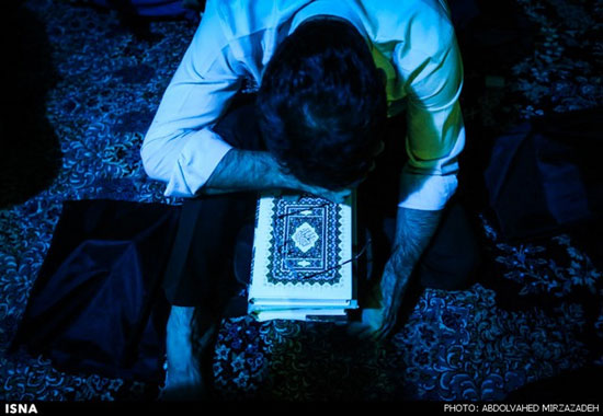 احیای شب بیست و سوم ماه رمضان (عکس)
