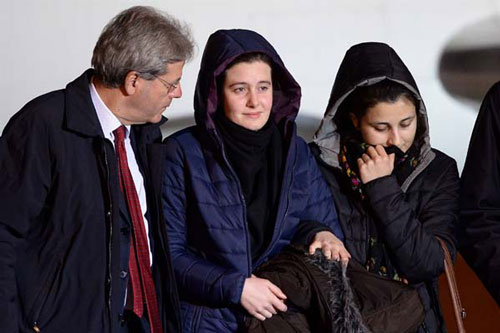 آزادی دو دختر ایتالیایی از دست داعش +عکس