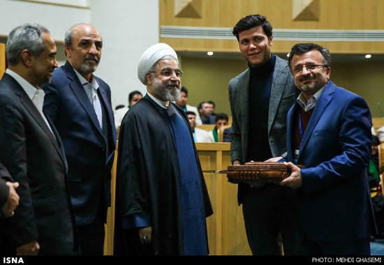 عکس: تجلیل روحانی از مدال‌آوران آسیایی