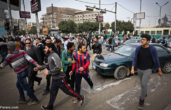 (تصاویر) تیرخوردن دختر معترض در قاهره
