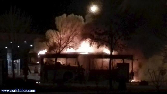 عکس: 14 نفر در حریق اتوبوس چینی، سوختند