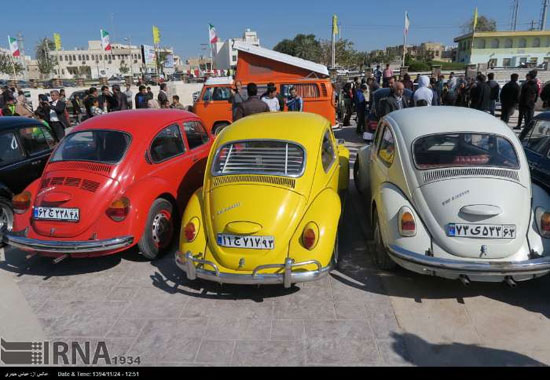 نمایشگاه خودروهای قدیمی در بوشهر (عکس)