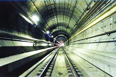 تونل‌,عجیب ترین تونل های جهان,شگفت‌انگیزترین ‌تونل‌های‌ جهان,تونل لائردال