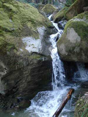 آبشار گزو - سوادكوه