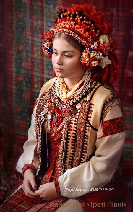 مجموعه هنری لباس های سنتی دختران اوکراین
