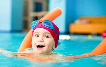 شنا کردن کودک,آموزش شنا به کودکان