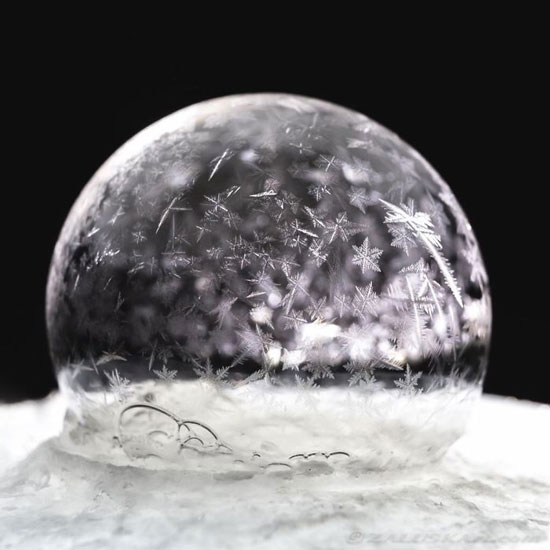 زیبایی خیره کننده حباب صابون!