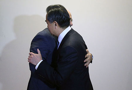اخبار,اخبارسیاست خارجی ,دیدار ظریف با وزیرخارجه چین