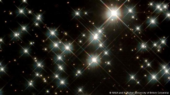 نور کیهان نصف شده است:مرگ ستارگان کیهان را تاریک و تاریک تر می کند!