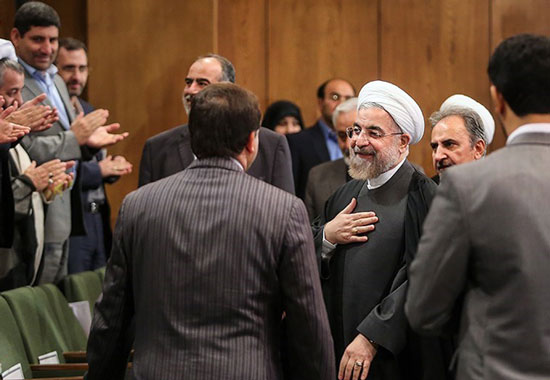 عکس: حواشی حضور روحانی در دانشگاه