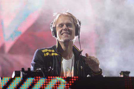پردرآمدترین DJ های سال 2013,آرمین ون بورن