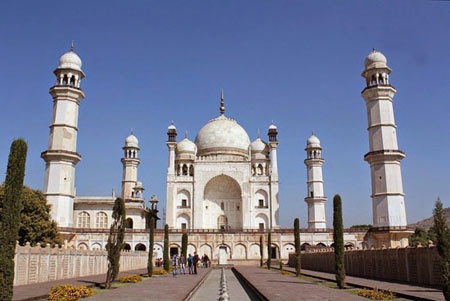 مقبره بی‌بی کا در هند,آرامگاه بی بی کا در هند,مکانهای تاریخی هند