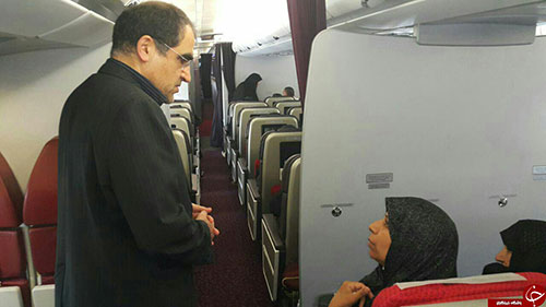 عکس: همدردی هاشمی با حجاج در هواپیما