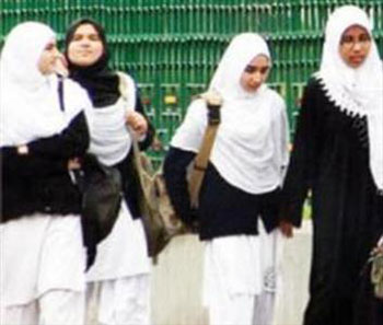 الزامی شدن حجاب اسلامی در یک دانشگاه هندی