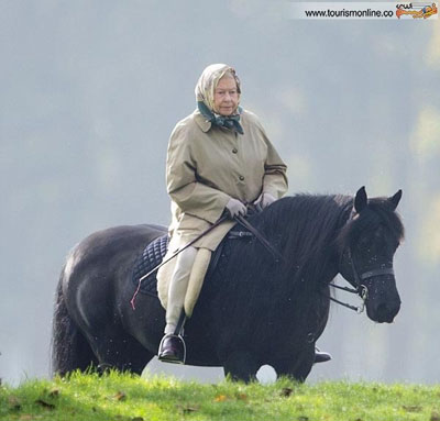 وقتی ملکه89ساله اسب می راند! + عکس