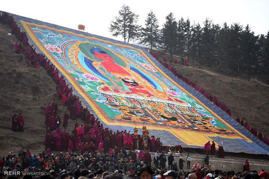 مراسم نمایش نقاشی بودا در چین