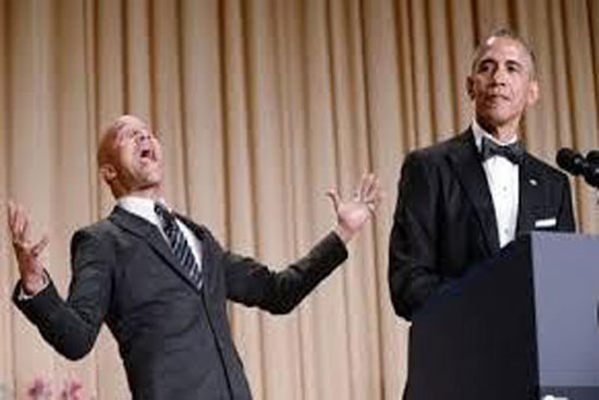اجرای نمایش کمدی در هنگام سخنرانی اوباما (+عکس)