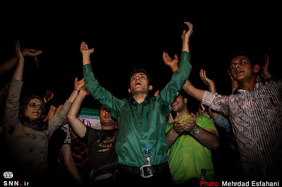 تصاویر صحنه هایی از جشن مردم برای توافق هسته ای که مورد انتقاد قرار گرفت