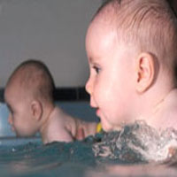 افزایش تعادل بدنی کودکان با شنا