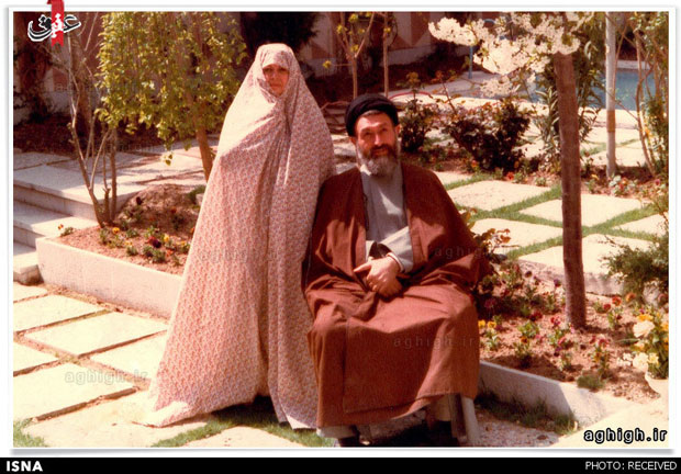 عکس جالب از شهید بهشتی و همسرش