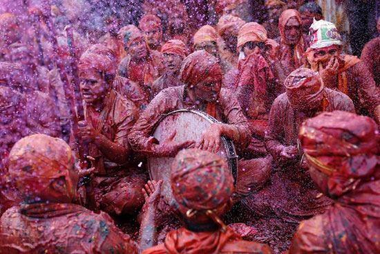جشن رنگ‌ها؛ استقبال هندی‌ها از بهار