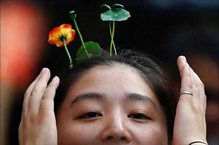 کاشت گیاه روی سر انسان در پکن