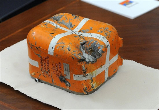 عکس: جعبه سیاه سوخو 24 در دفتر پوتین