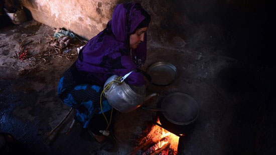 زندگی زن افغان بدون دست