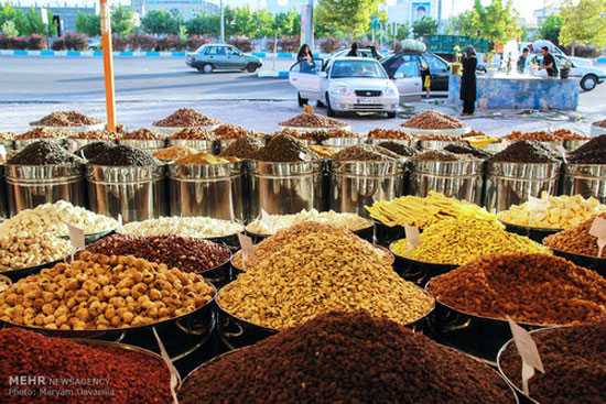عکس: بازار آجیل و خشکبار شهرستان فاروج