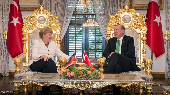 جنجال صندلی اردوغان برای مرکل +عکس