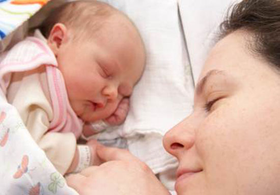 علل تاخیر در شروع تولید شیر مادر