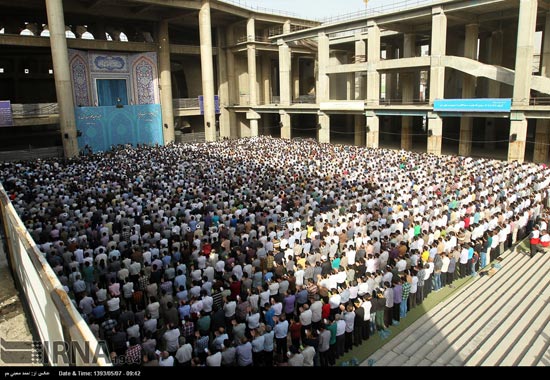 نماز عید فطر به امامت رهبر انقلاب +عکس