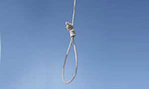 زن میانسال از طناب دار رهایی یافت