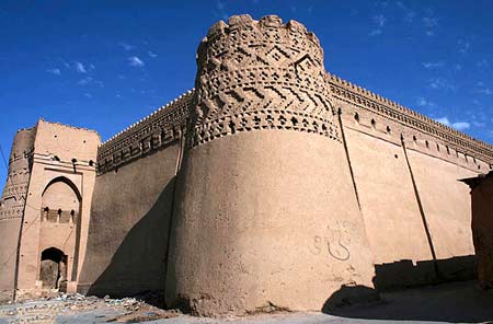 قلعه مهرجرد در میبد