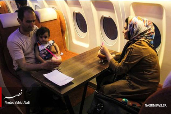 رستوران ایرانی در داخل کابین هواپیما‌