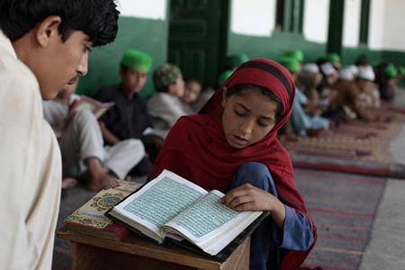 ماه مبارک رمضان و آموزش قرائت قرآن در مسجد- اسلام آباد، پاکستان