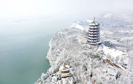 اخبار گوناگون,خبر های گوناگون,دریاچه زیبا در چین