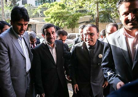 احمدی‌نژاد در روز تحلیف روحانی,تصاویراحمدی‌نژاد در روز تحلیف روحانی