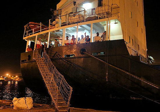 کشتی نجات در جیبوتی پهلو گرفت +عکس