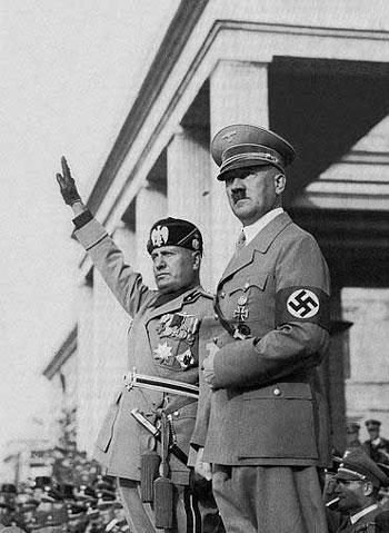 گفتگو با آدولف هیتلر!!