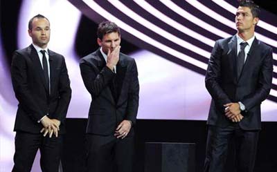 لیونل مسی, انتخاب بهترین بازیکن سال یوفا, رونالدو, اینیستا, لالیگا